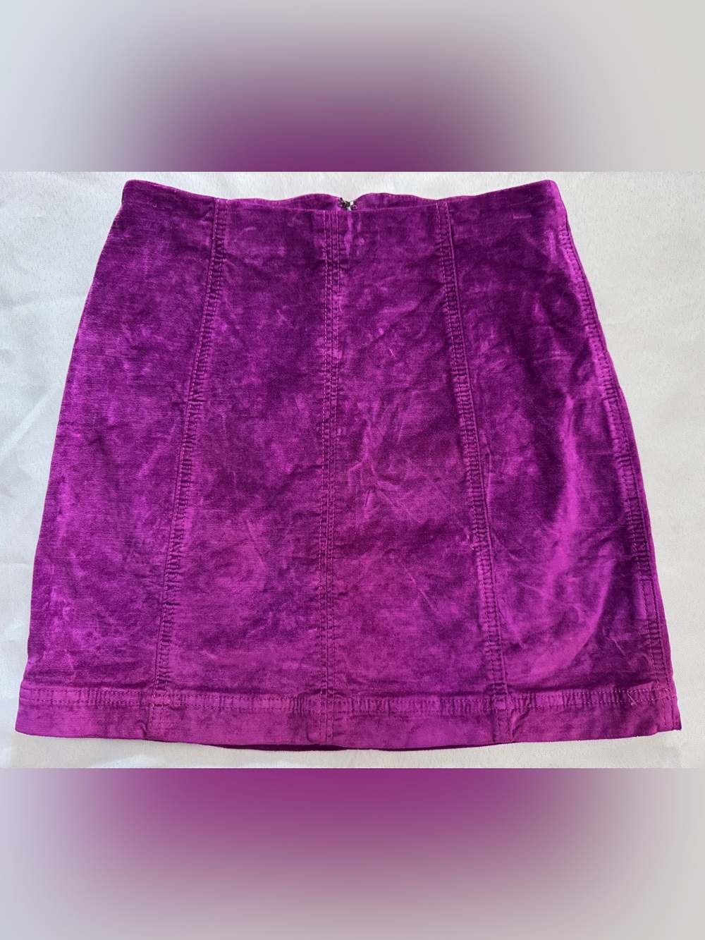 Free People Purple Fuschia velvet Miniskirt Back Zip Size 4 EUC